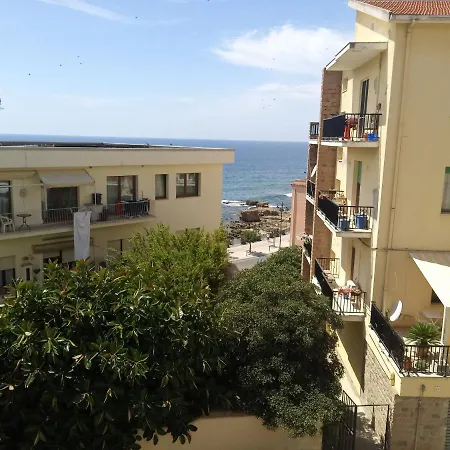 Dream House Apartment *